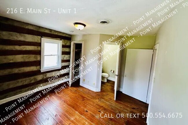 Photo - 216 E Main St Unidad 1