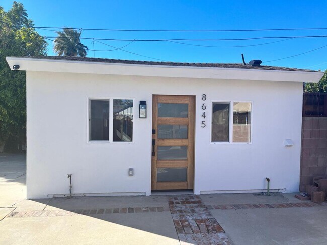 Photo - 8645 Casaba Ave