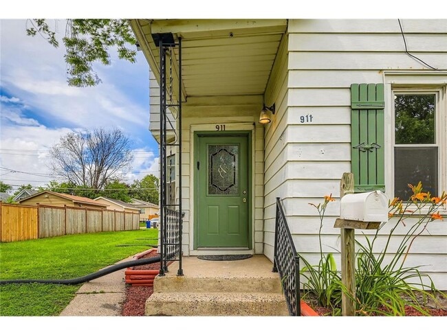 Photo - 911 Sims Ave