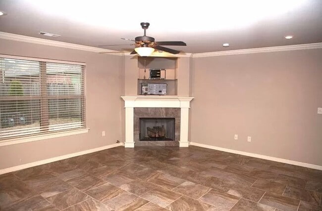 Photo - Available August 1st! Two-Story 3 Bedroom, 2.5 Bathroom in the center of Fayetteville