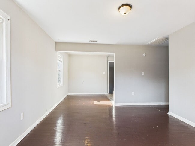 Photo - 48 Gibbons Ave