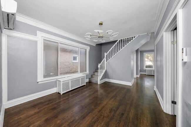 Photo - 7643 S Paxton Ave