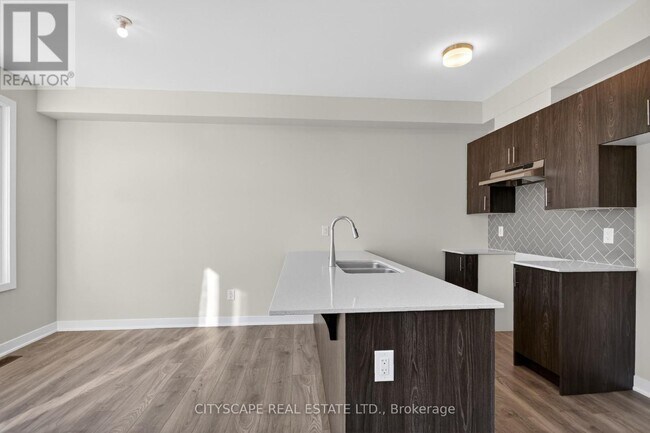 Photo - 544 Promontory Pl