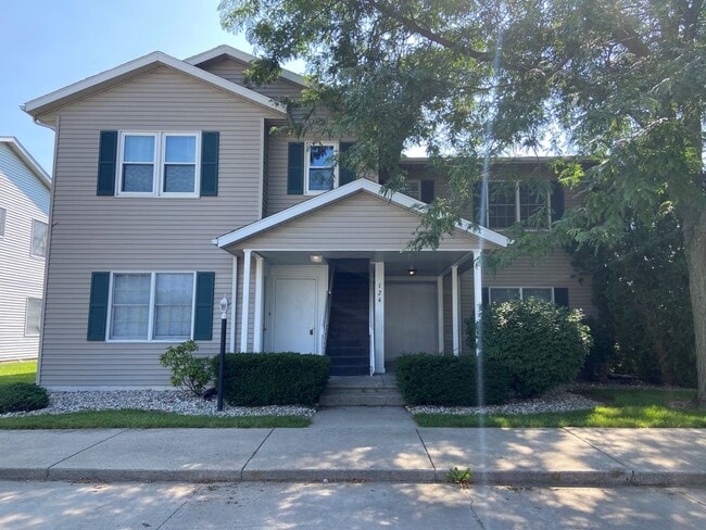 Building Photo - 124 S Silverwood Ln Unit Apt A