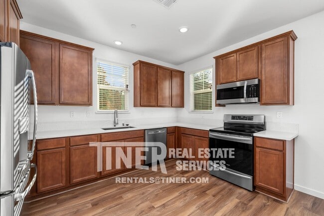 Photo - 220 Cinema St