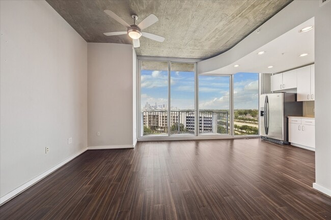Building Photo - 5925 Almeda Rd Unit 10913