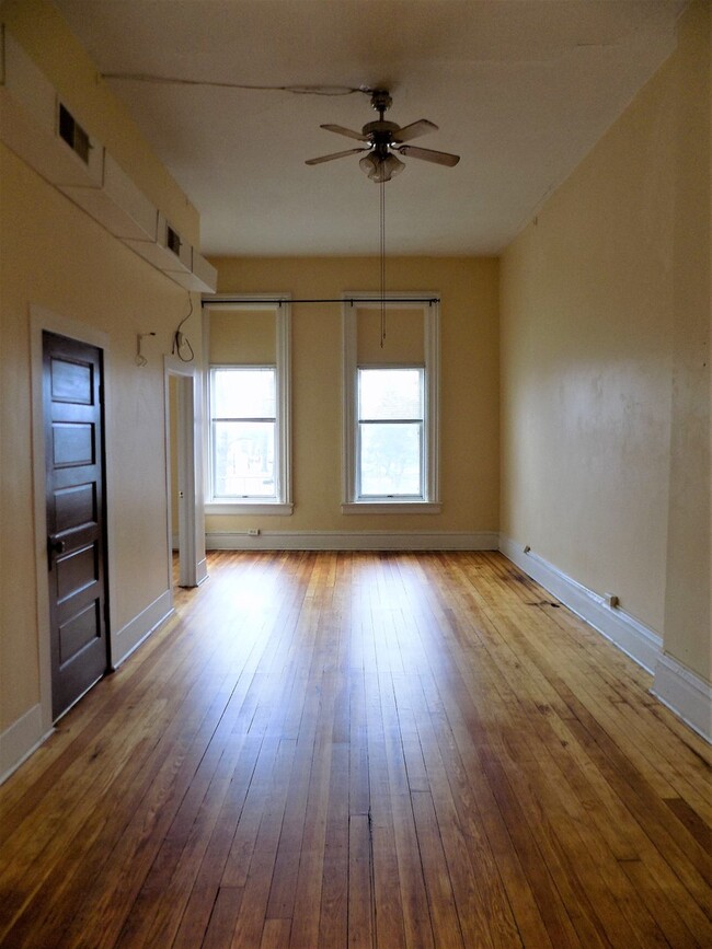 Building Photo - 56 E Burlington Ave Unit Apt. 01
