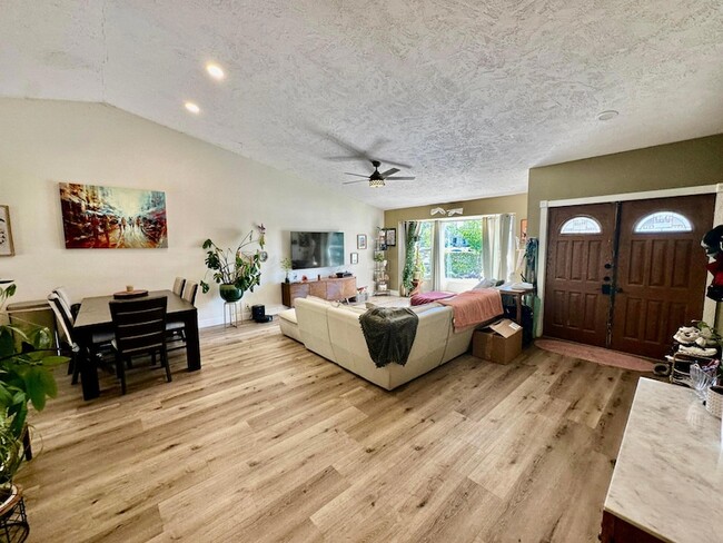 Photo - 4492 Brook Dr