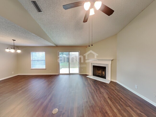 Photo - 12612 Ashglen Dr N