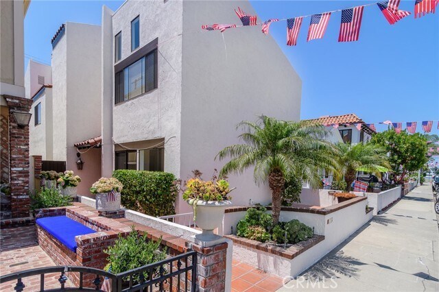 Photo - 313 Diamond Ave Townhome