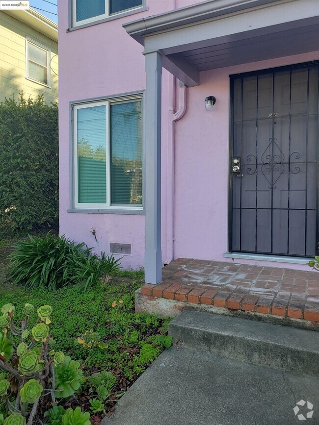 Building Photo - 1408 Berkeley Way Rental
