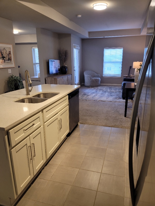 Photo - 5330 S 117th Ct Unidad 000