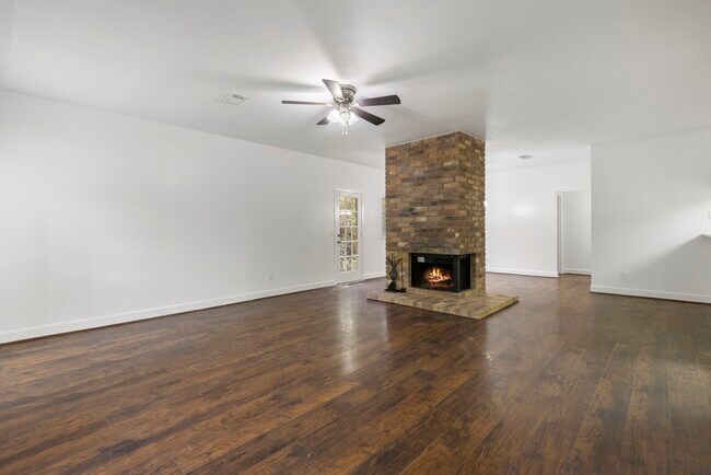 Photo - 10 Rockridge Ct