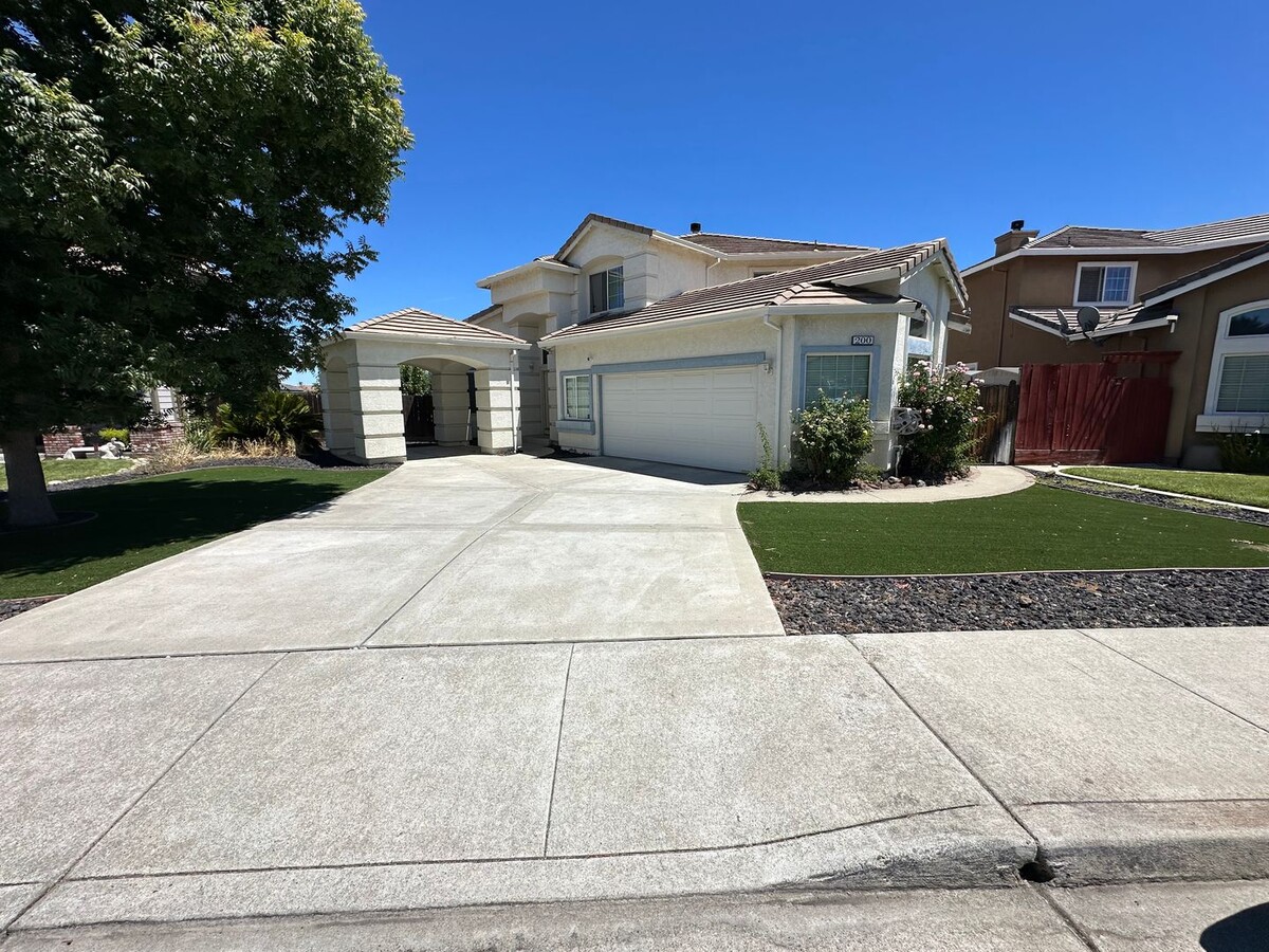 Gorgeous Shadow Lakes Home / Best Property... - Gorgeous Shadow Lakes Home / Best Property...