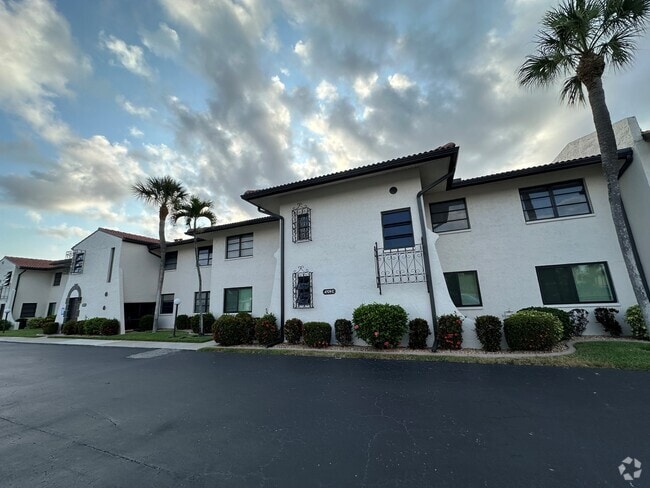 Building Photo - 4707 Santa Barbara Blvd Unit B4 Rental