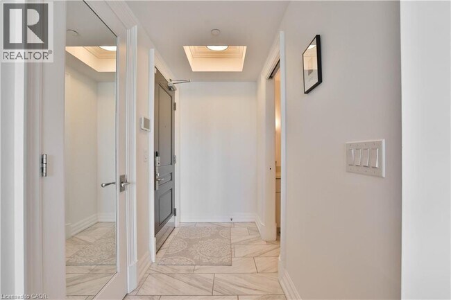 Photo - 2060 Lakeshore Rd. Unit 304