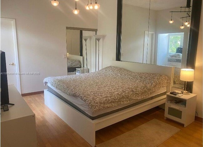 Photo - 20937 Bay Ct