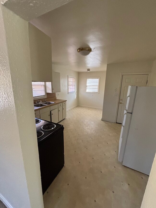 Photo - 307 Murray St