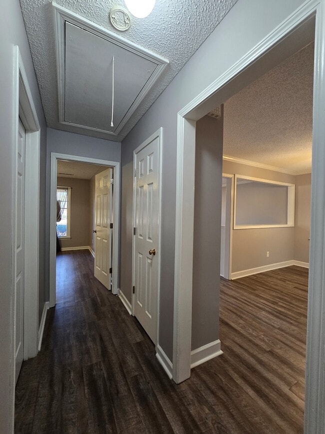 Photo - 2230 Tudor St