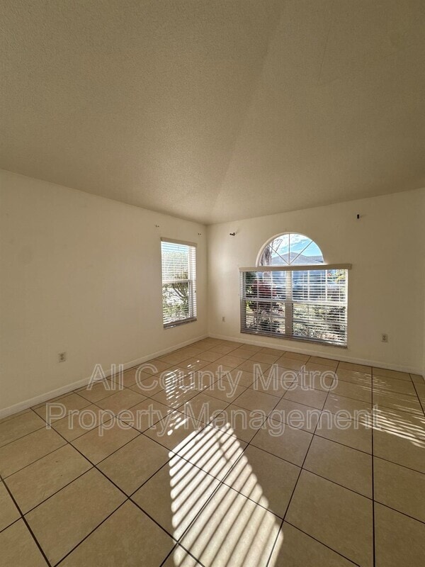 Photo - 591 Drayton Rd