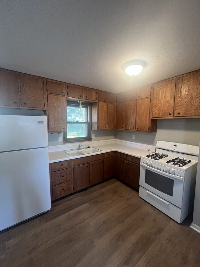 Photo - 411 McGoodwin St