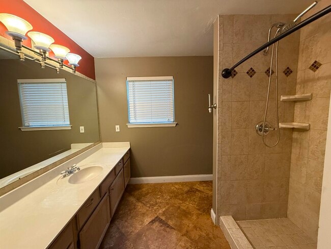 Building Photo - 1584 Chadwick Way Rental