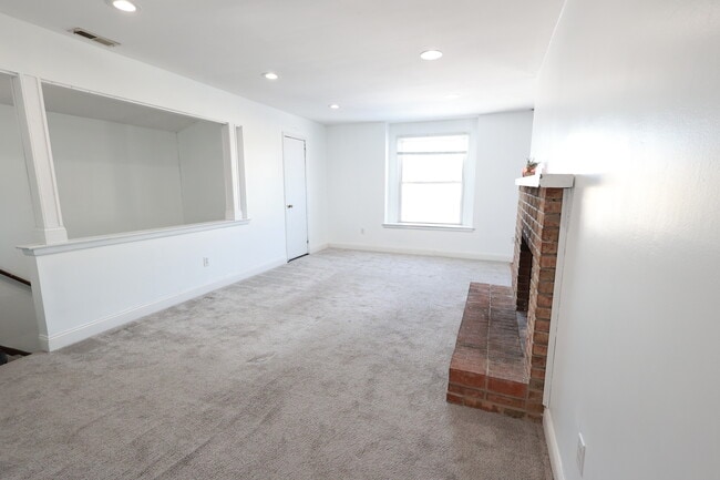 Living Room - 8 Fanelli Ln Unit 8A