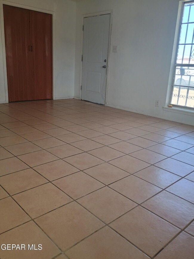 Photo - 3415 Wickham Ave