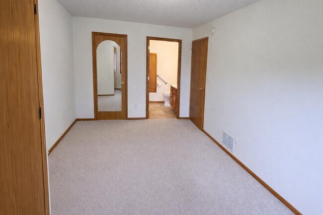 Photo - 913 Richland Ave SW