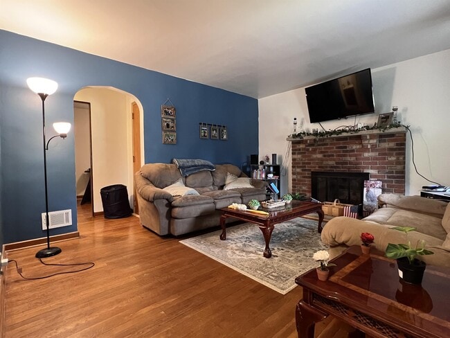 Photo - 1135 Sunset Dr