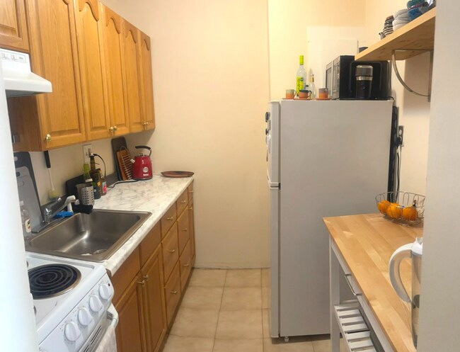 Photo - 469 Beacon St Unidad 0-5