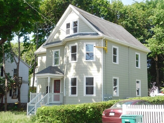 Building Photo - 54 Savin Ave Rental
