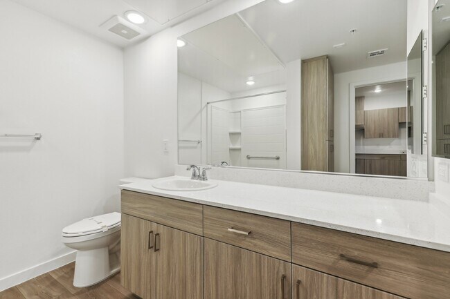 Unit 109 Bathroom