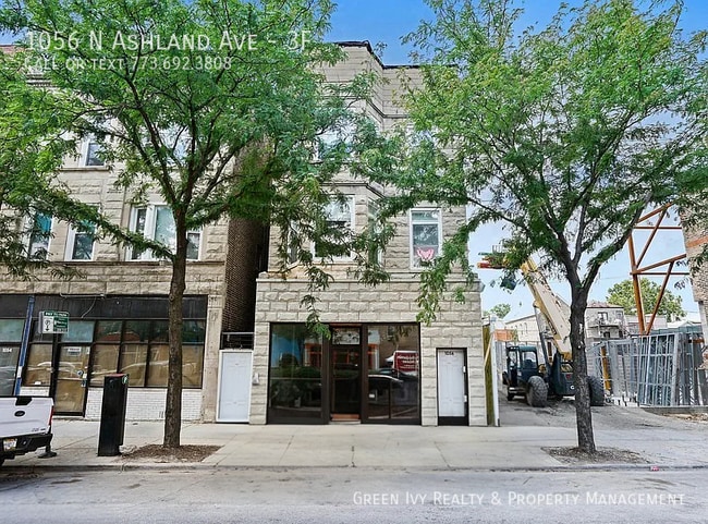 Building Photo - 1056 N Ashland Ave Unit 3F