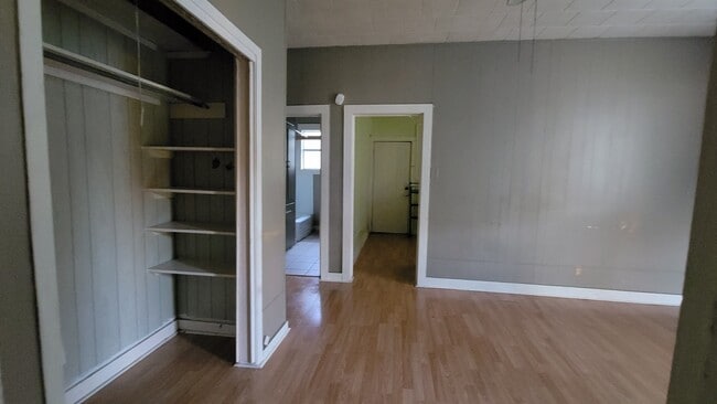 Photo - 428 W Wardville St Unit wardville small side east