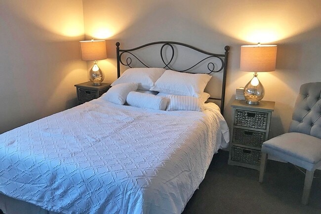 Waterfront Apartments (TCT 1600, LLC)