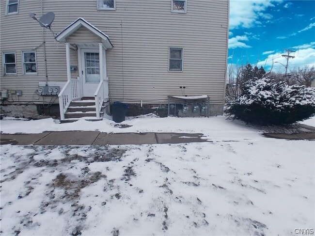 Photo - 74 W 1st St S