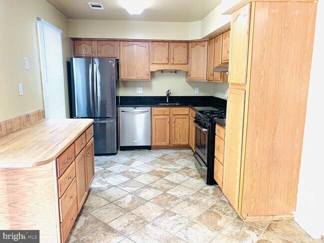 Photo - 14655 Forsythia Terrace