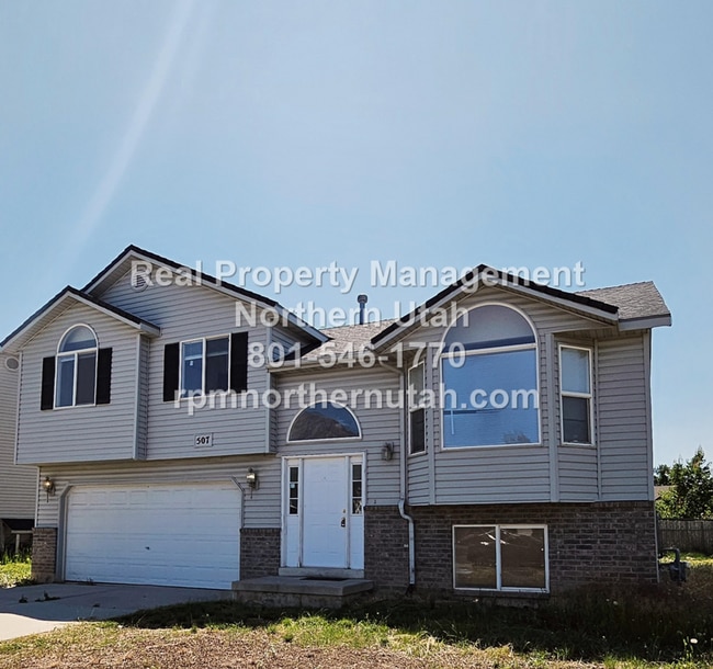 Building Photo - 3 Bedroom Home Coming Available in Ogden