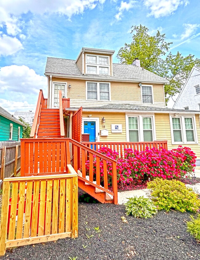 Building Photo - 18 Grove St Unit 18B Rental