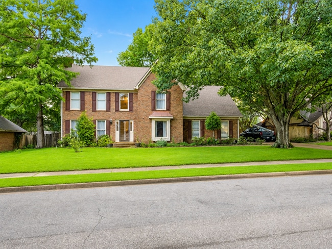 Building Photo - 743 Grovewood Dr