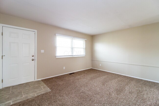 Photo - 1880 Queensrowe Pl