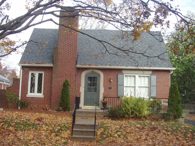 Photo - 505 Oxford Pl
