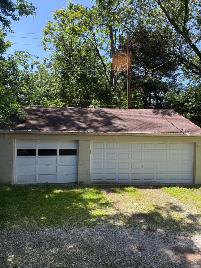 132 Crescent Dr