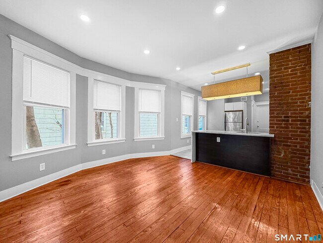 Photo - 248 Nicoll St Unit 3
