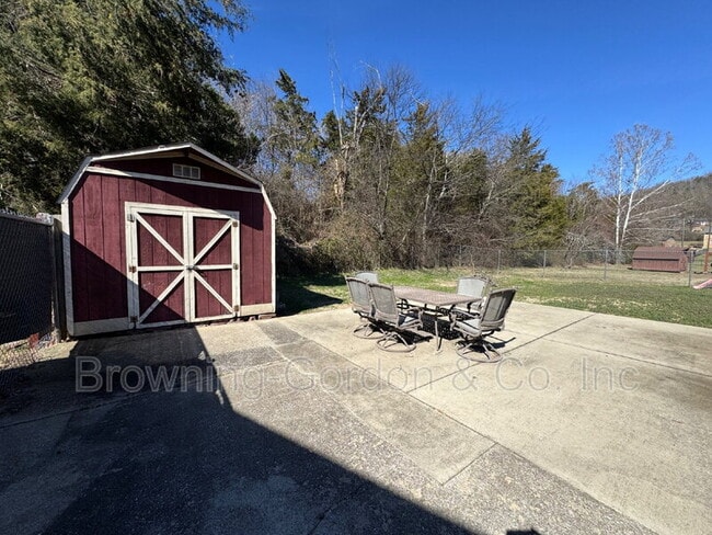 Photo - 544 Phipps Dr