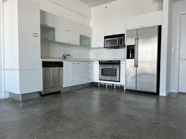 Building Photo - 133 NE 2nd Ave Unit