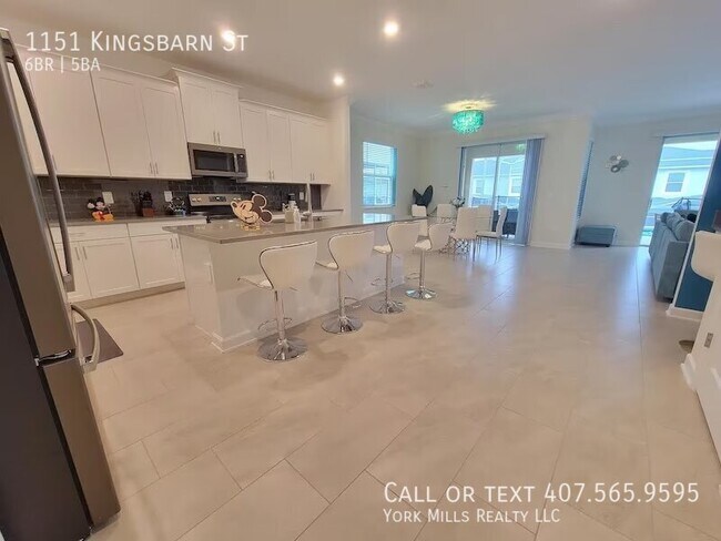 Photo - 1151 Kingsbarn St