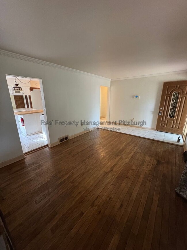 Photo - 7009 Church St