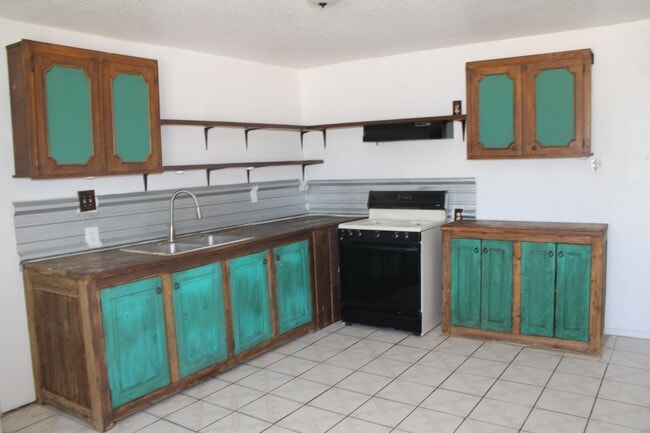 Photo - 1368 Reid Rd